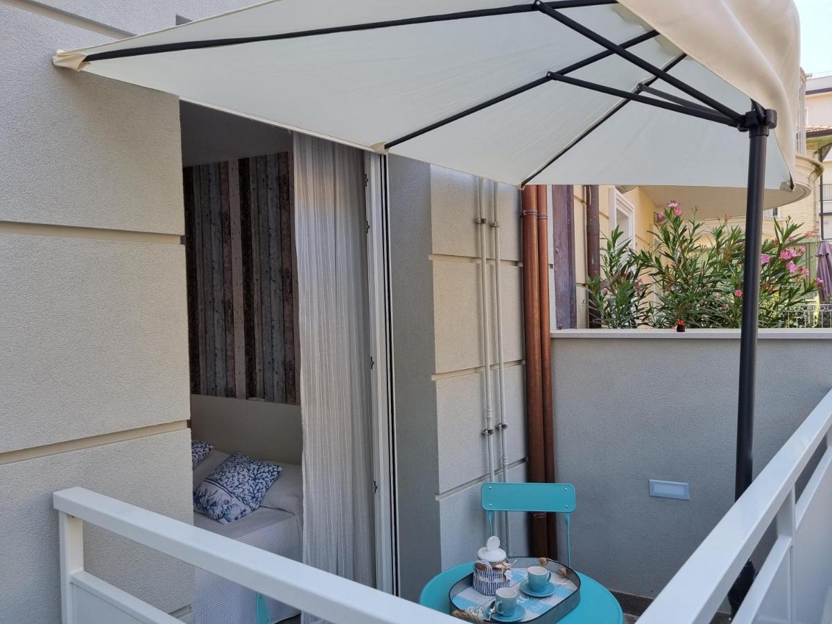 Отель Residenza Azzurra Каттолика Экстерьер фото